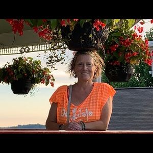 Meet your Posher, Connie